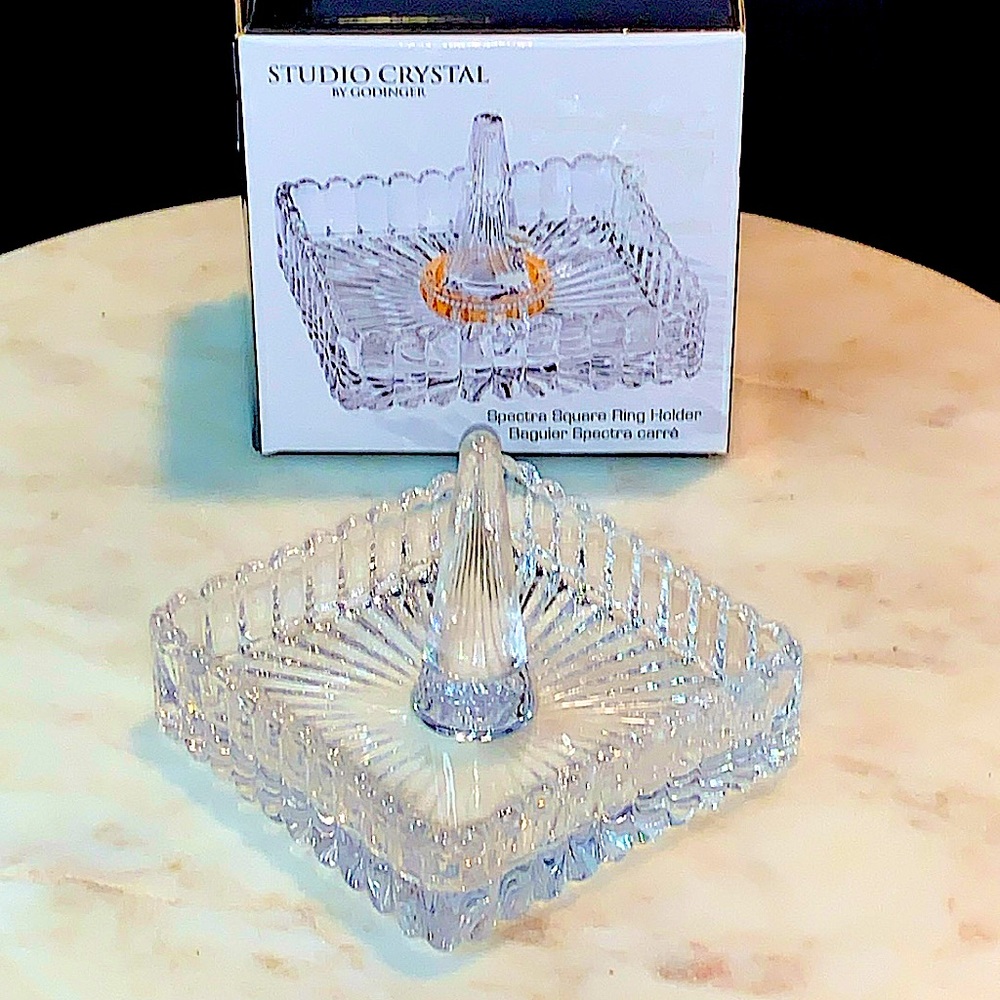 GODINGER STUDIO RING HOLDER SPECTRA SQUARE NEW
